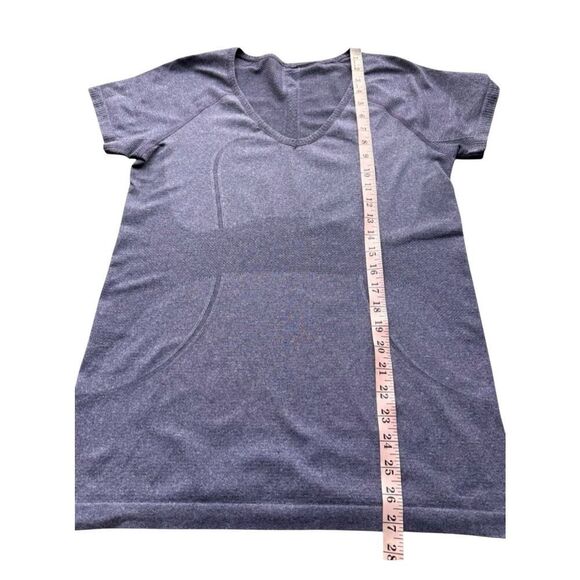 Lululemon Swiftly Tech V Neck In Concord Grape Size 10 - Picture 8 of 9